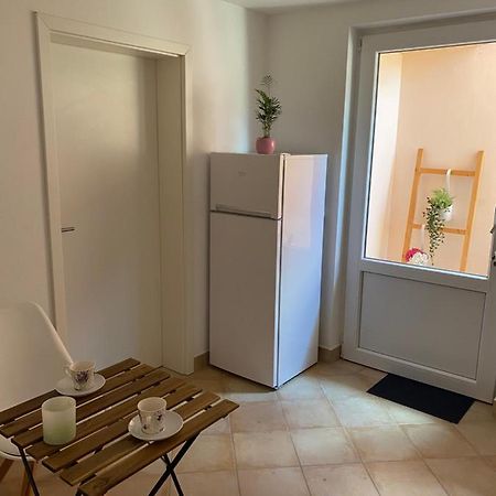 Room Julija Жировница Экстерьер фото