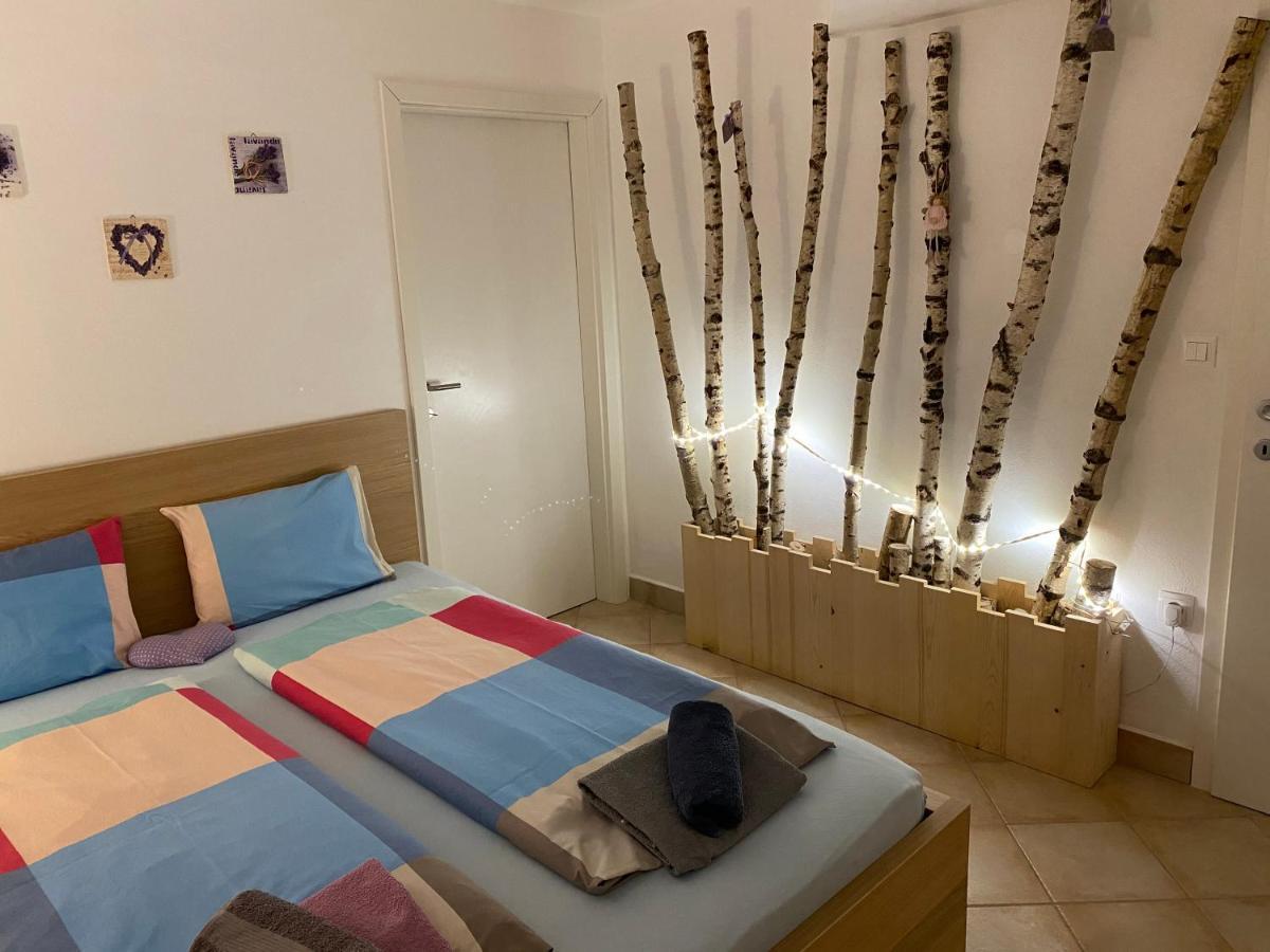Room Julija Жировница Экстерьер фото