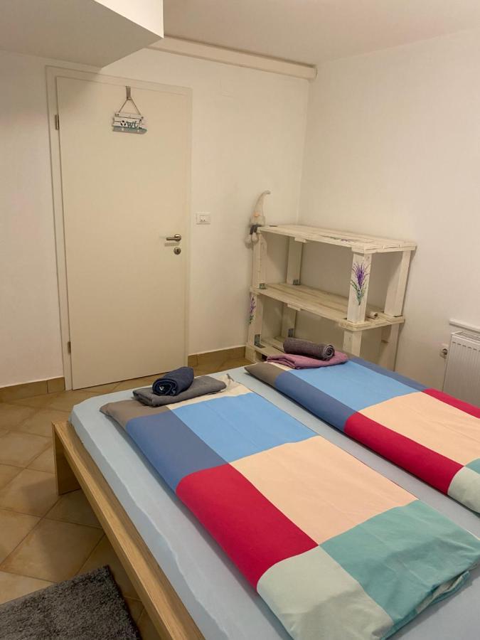 Room Julija Жировница Экстерьер фото